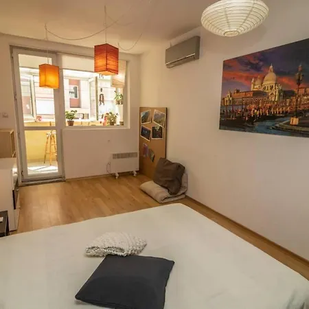 Lively Artistic 1 Bedroom Apartment Appartamento
